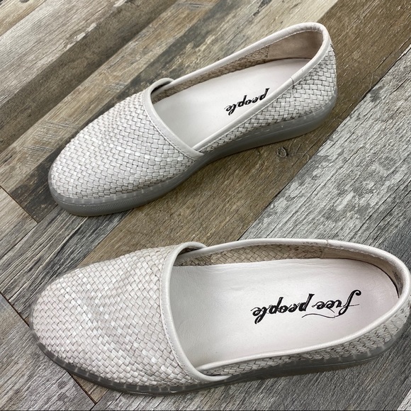Free People Santorini Woven Slip On shoes flat white leather Sneakers 38 comfy - Picture 4 of 13